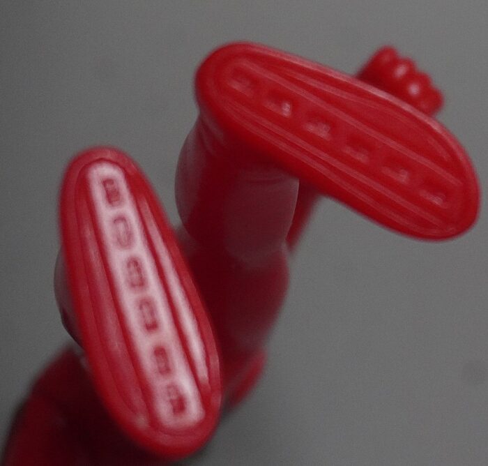 キングザウルスシリーズの特徴。足裏、足形